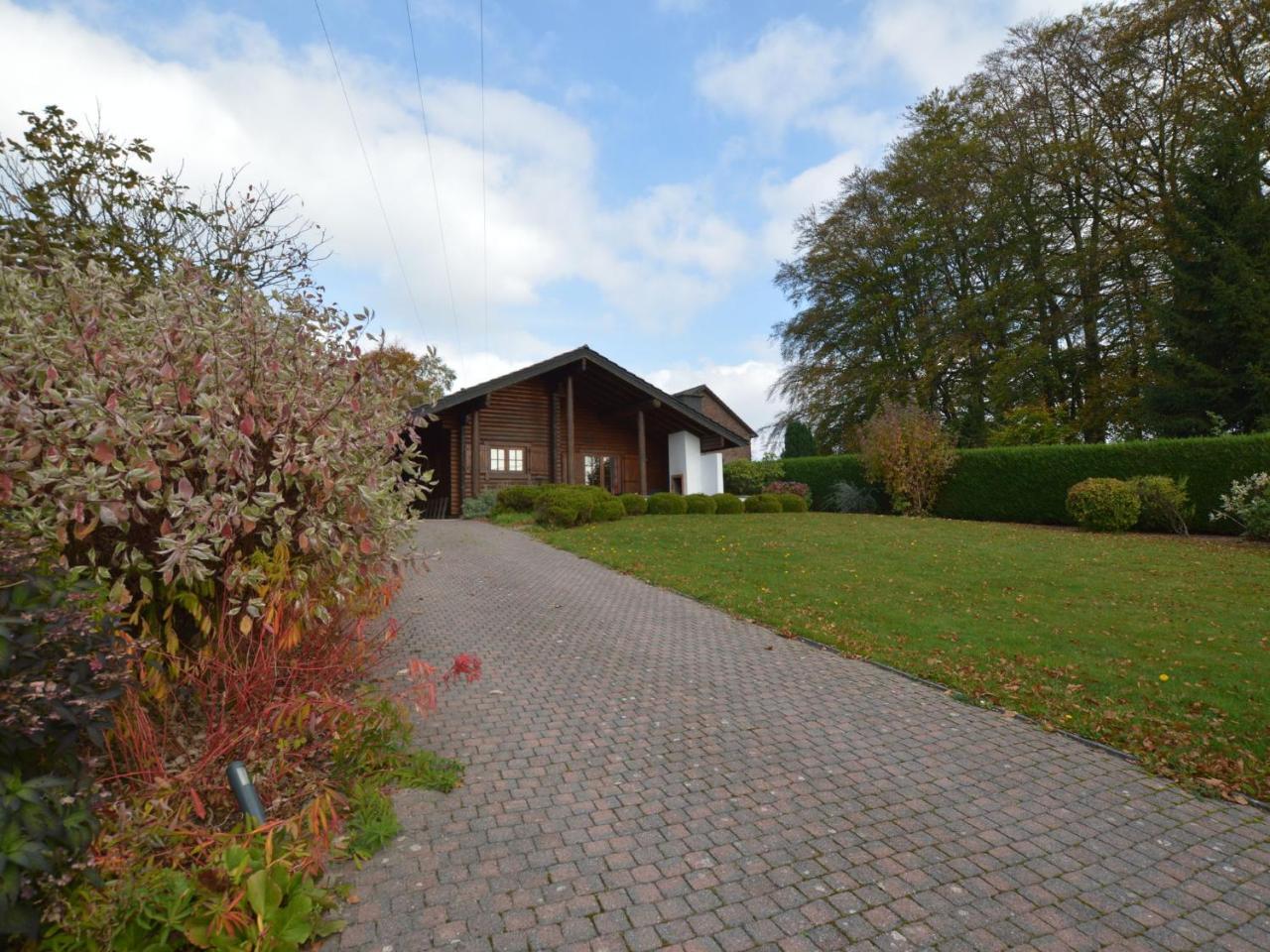 Charming Chalet With Private Garden In Stavelot Hockai Exterior photo